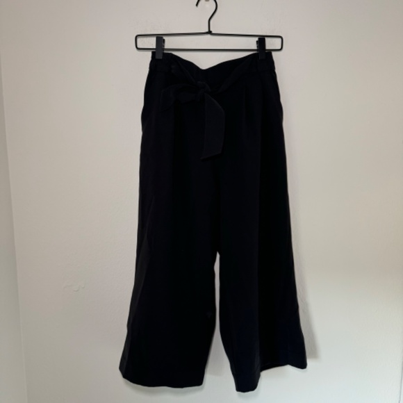 Lululemon Pants Women's Size 6 Black Noir Crop Waist Tie Flowy Office - Picture 2 of 9
